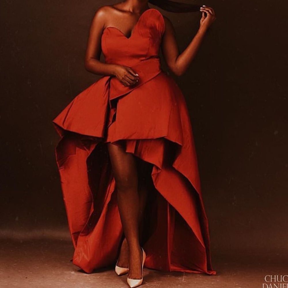 GORGEOUS RED DRESS